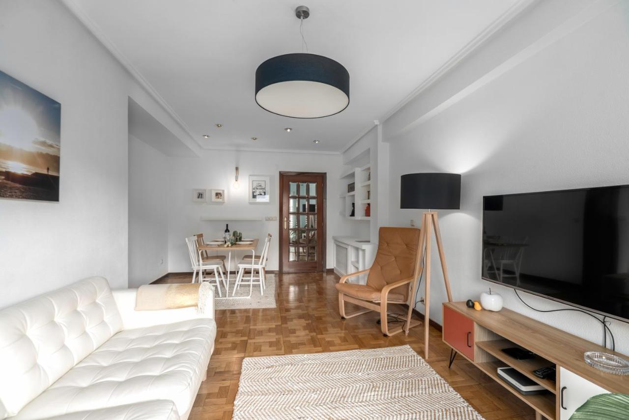 Apartamento Muy Comodo Con Parking Сан Себастиан Екстериор снимка